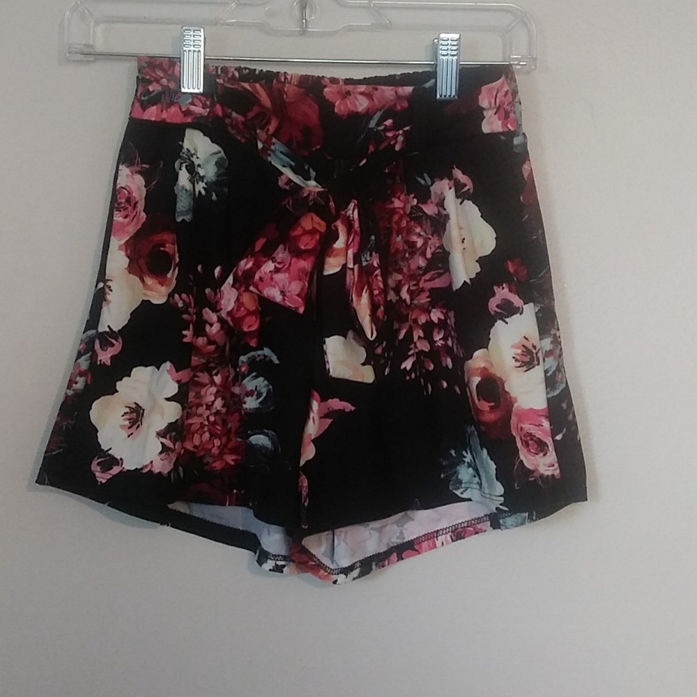 Park Avenue shorts Size Small